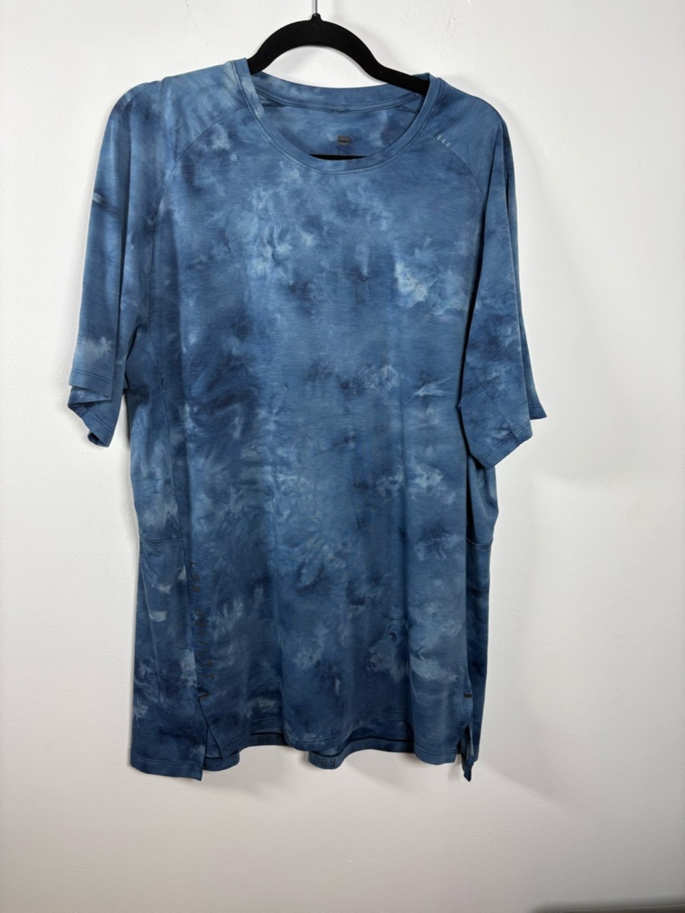 Men's Blue Tie-Dye Short Sleeve Shirt- Lululemon